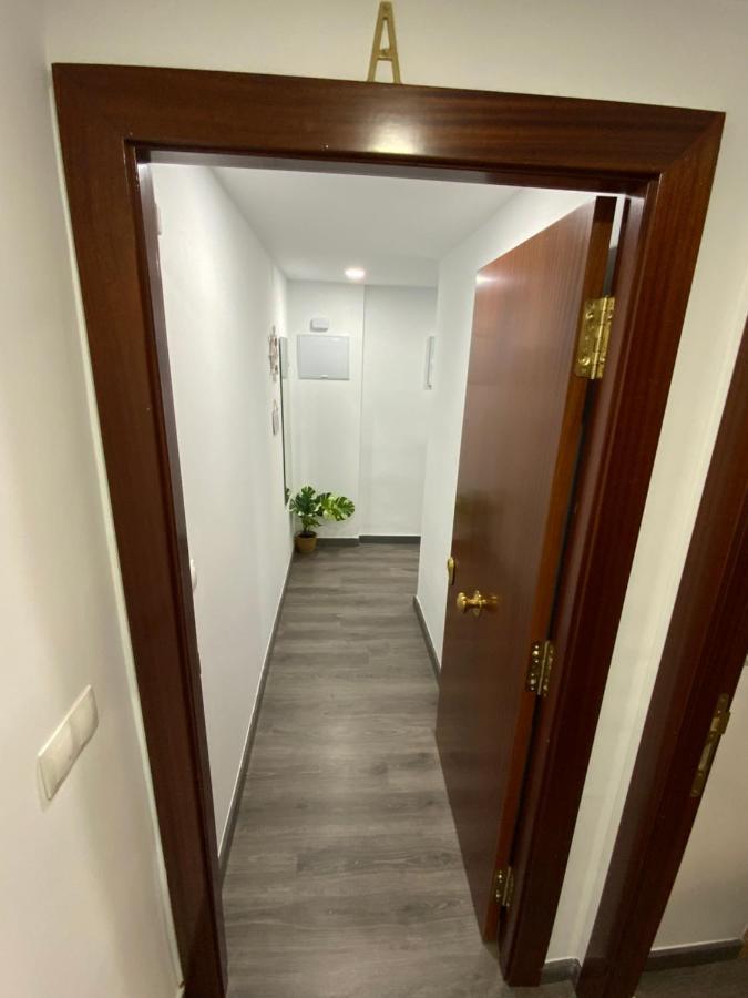 Reyna Apartamentos Малага Екстер'єр фото